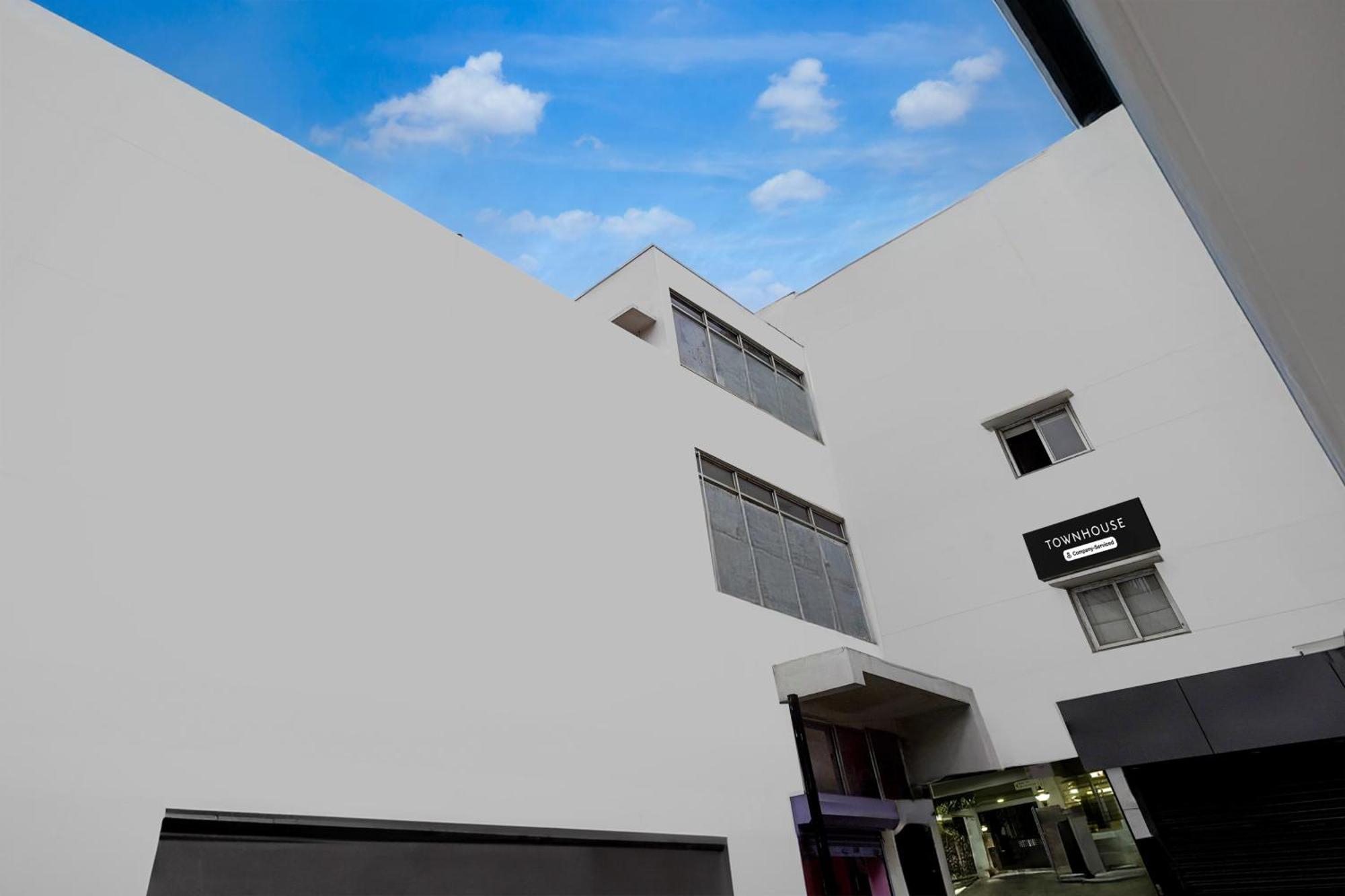 Super Townhouse Arcot Road Near Kauvery Hospital Chennai Bagian luar foto
