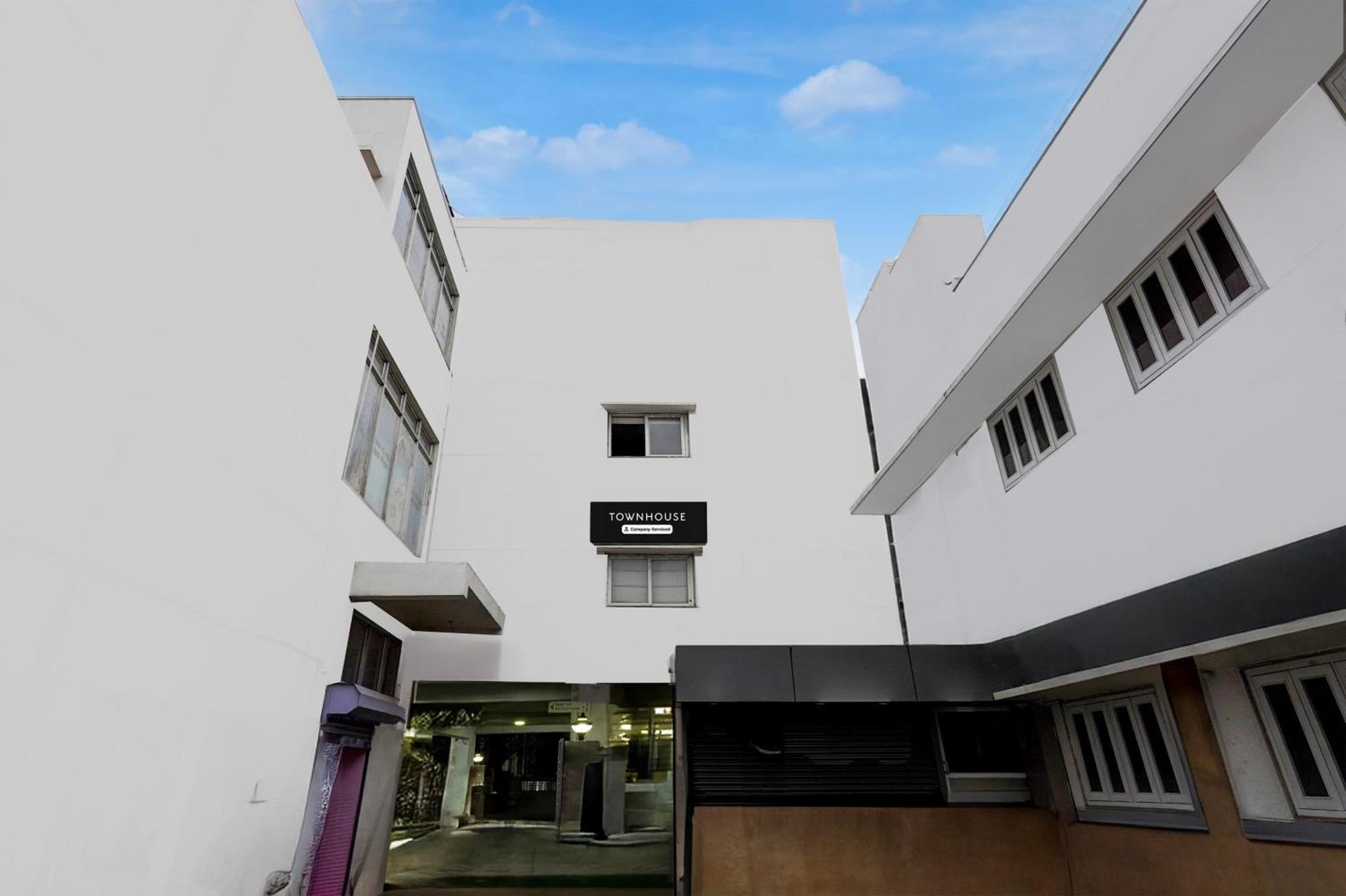 Super Townhouse Arcot Road Near Kauvery Hospital Chennai Bagian luar foto