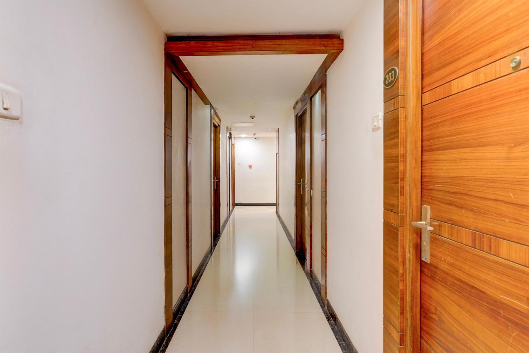 Super Townhouse Arcot Road Near Kauvery Hospital Chennai Bagian luar foto